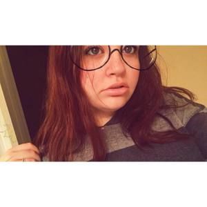 Meet your Posher, Cait